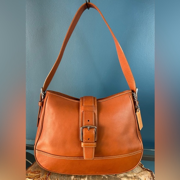 Coach Handbags - Vintage Coach Hampton Saddle Brown Leather Hobo Shoulder Purse 7583